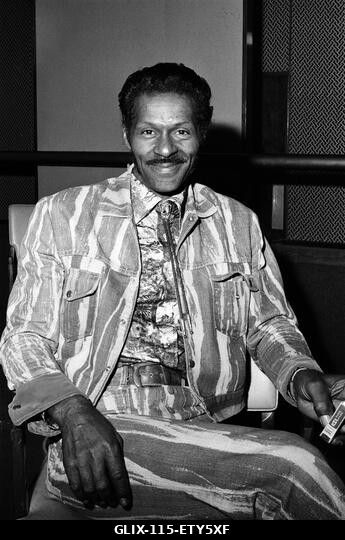 Chuck Berry, amerikai gitáros, énekes és dalszerző, a rock and roll zene egyik úttörője. 1976. május 12.