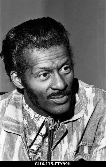 Chuck Berry, amerikai gitáros, énekes és dalszerző, a rock and roll zene egyik úttörője. 1976. május 12.