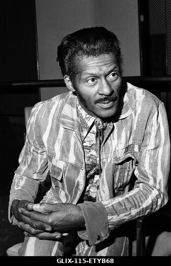 Chuck Berry, amerikai gitáros, énekes és dalszerző, a rock and roll zene egyik úttörője. 1976. május 12.