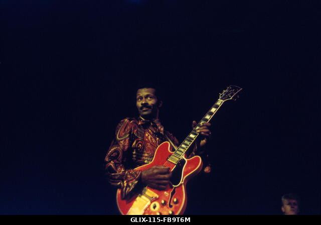 Chuck BERRY - 1972 - Franciaország / Ile-de-France (régió) / Párizs - Chuck BERRY - Chuck BERRY ; - Élőben a The Villette-ben ; - Párizs ; - 1972 ;...