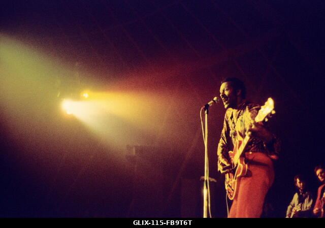 Chuck BERRY - 1972 - Franciaország / Ile-de-France (régió) / Párizs - Chuck BERRY - Chuck BERRY ; - Élő koncert a The Villette-ben; Párizs, Francia...