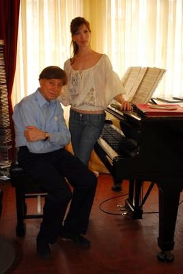 Tunyogi Henriett és Vásáry Tamás-stock-foto