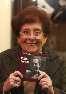 Megjelent a Kállai fotóalbum-stock-foto