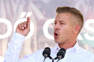 A Tisza P?rt rendezv?nye K?tcs?n. A k?pen Magyar P?ter.2025.09.07.Fot?:V?r?s Szil?rd-stock-foto