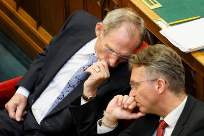 Orsz?ggy?l?s. A k?pen Pint?r S?ndor ?s Hank? Bal?zs.2025.09.22.Fpt?:V?r?s Szil?rd-stock-foto