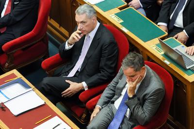 Orsz?ggy?l?s. A k?pen L?z?r J?nos ?s Nagy M?rton.2025.09.22.Fpt?:V?r?s Szil?rd-stock-foto