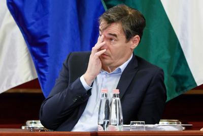 F?v?rosi K?zgy?l?s. A k?pen Kar?csony Gergely.2025.09.24.Fot?:V?r?s Szil?rd-stock-foto