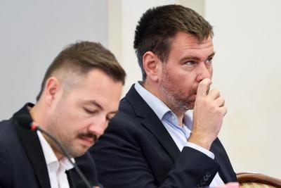 F?v?rosi K?zgy?l?s. A k?pen Vit?zy D?vid.2025.09.24.Fot?:V?r?s Szil?rd-stock-foto